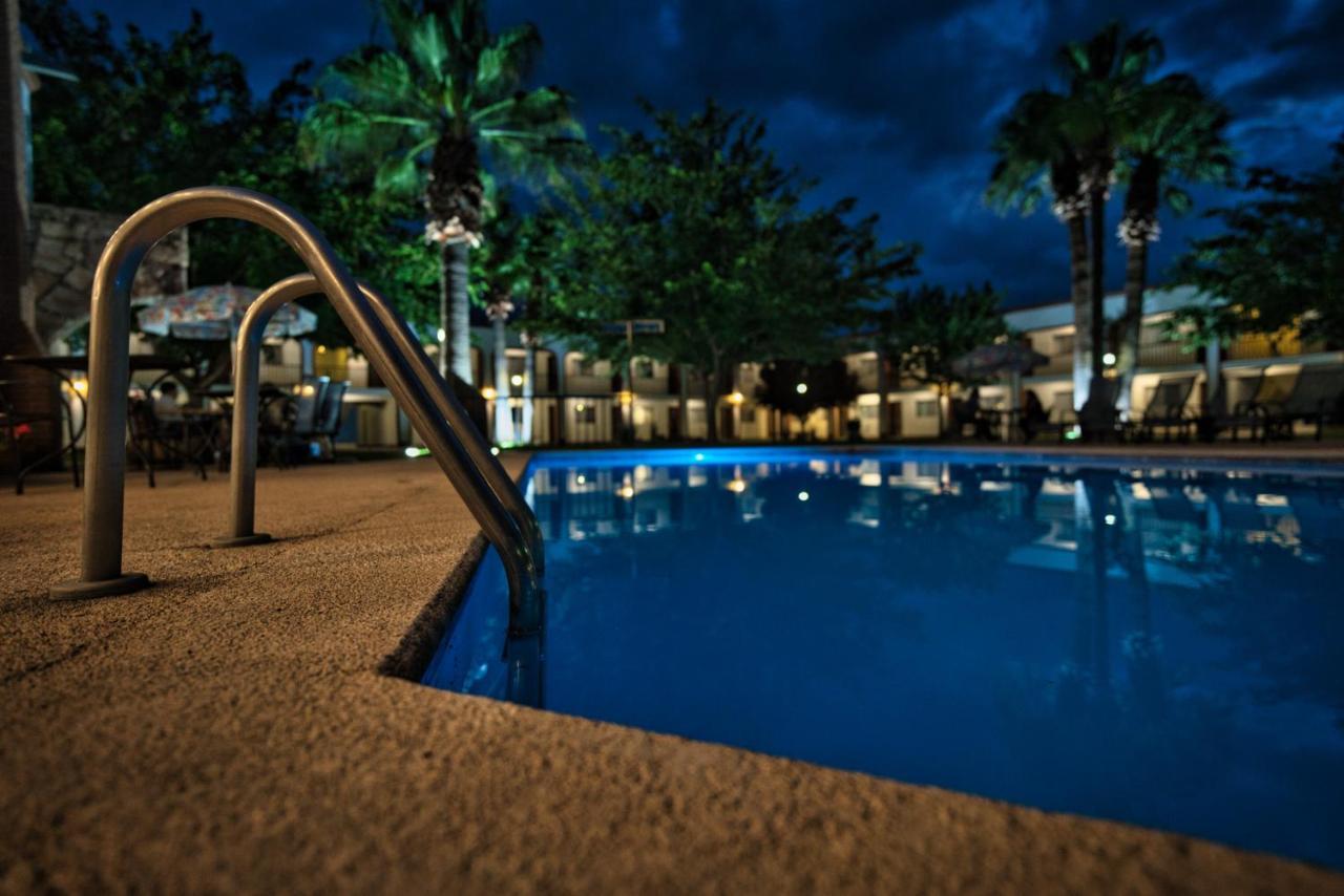 Hotel Hacienda Нуэво-Касас-Грандес Экстерьер фото